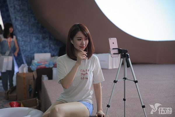 图4 美女主播4.jpg